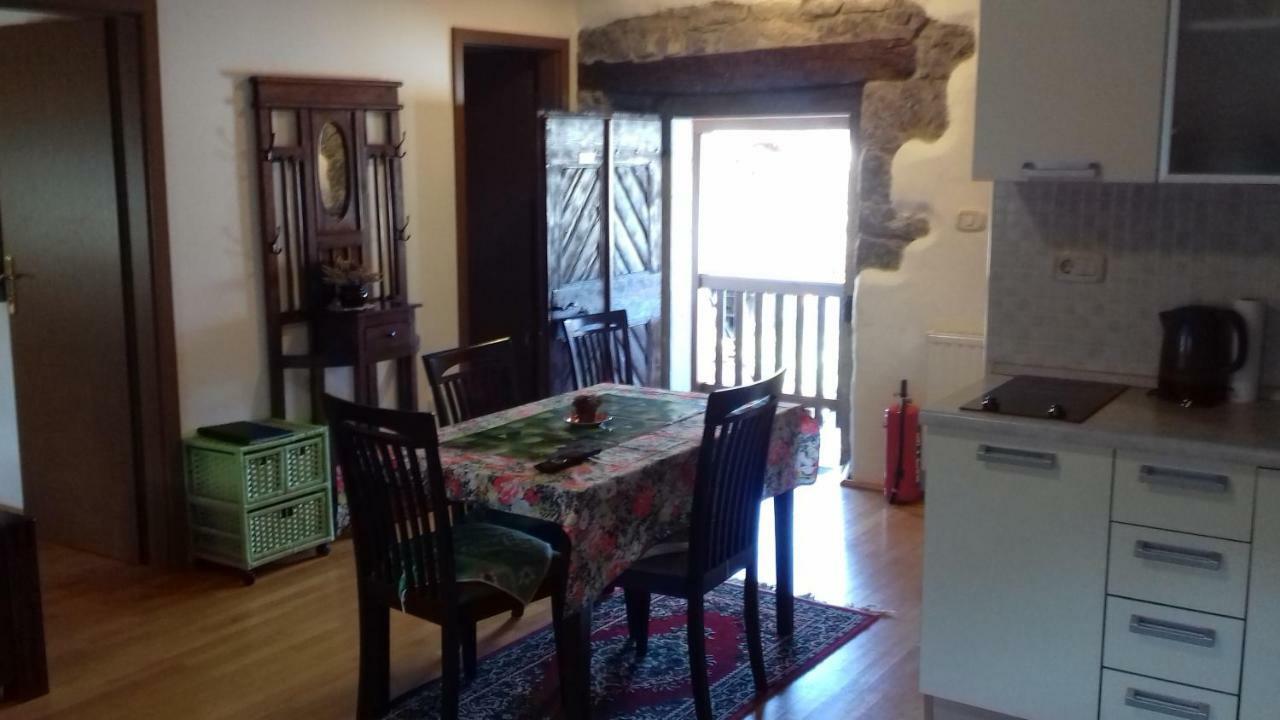 Apartmaji Pri Zivcovih Dutovlje المظهر الخارجي الصورة